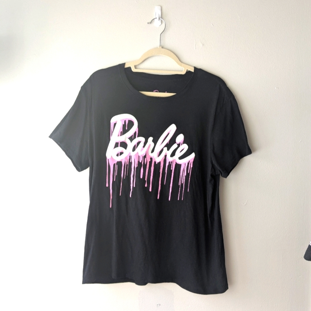 Barbie Drip Black graphic t-shirt Y2K Pink lettering women's size Large